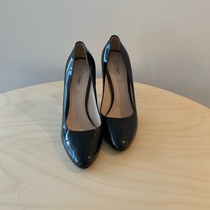 AUTHENTIC PRADA PATENT LEATHER PUMPS